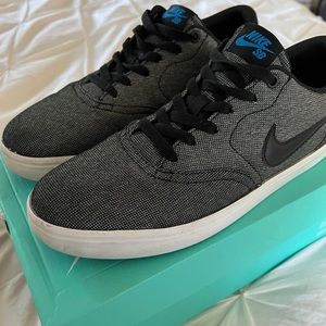 Nike SB Check Solarsoft Sneakers Size 8 men’s /9.5 women’s